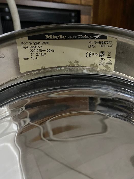 Стиральная машина Miele W2241