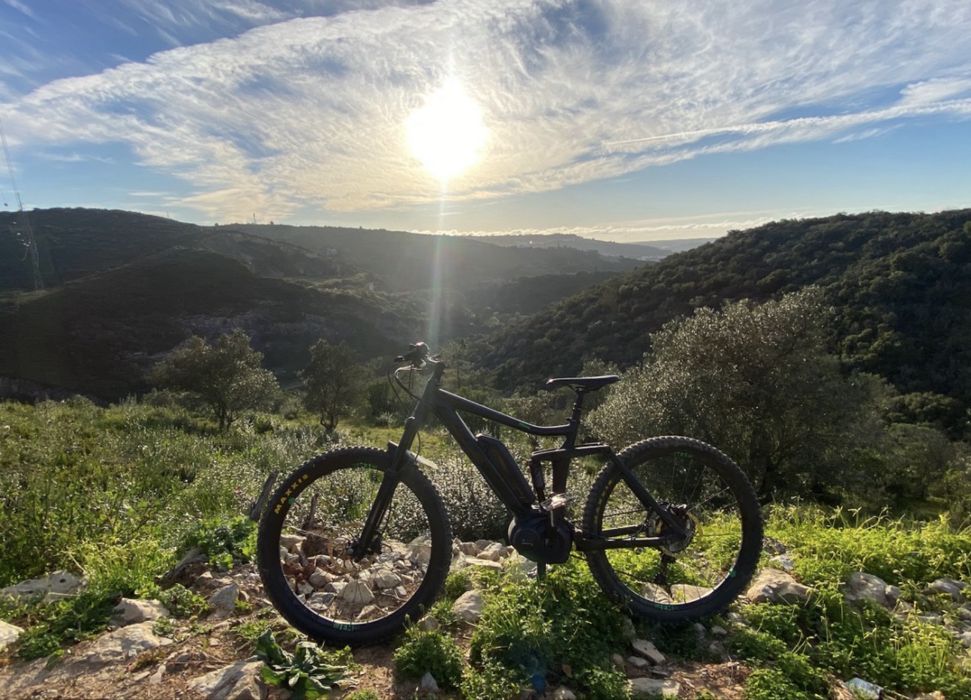 Bicleta eletrica Cube Stereo