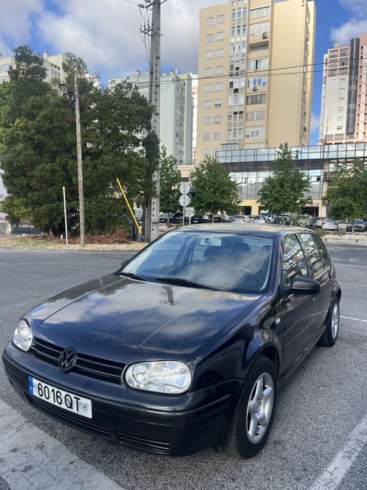 Carro em perfeito estado