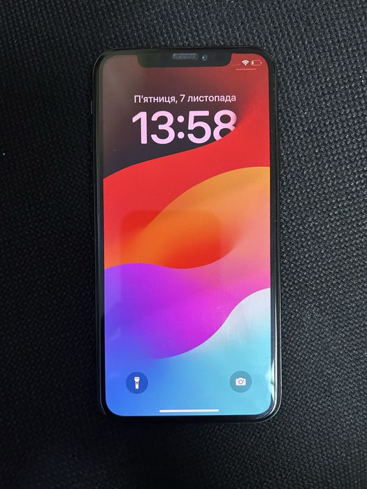 Продам iPhone XS, 64 gb
