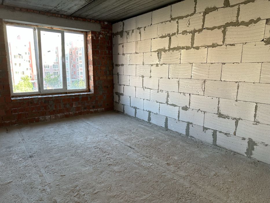 Продам 2к квартиру 67м2 в зданому будинку ЖК  Петрівський квартал