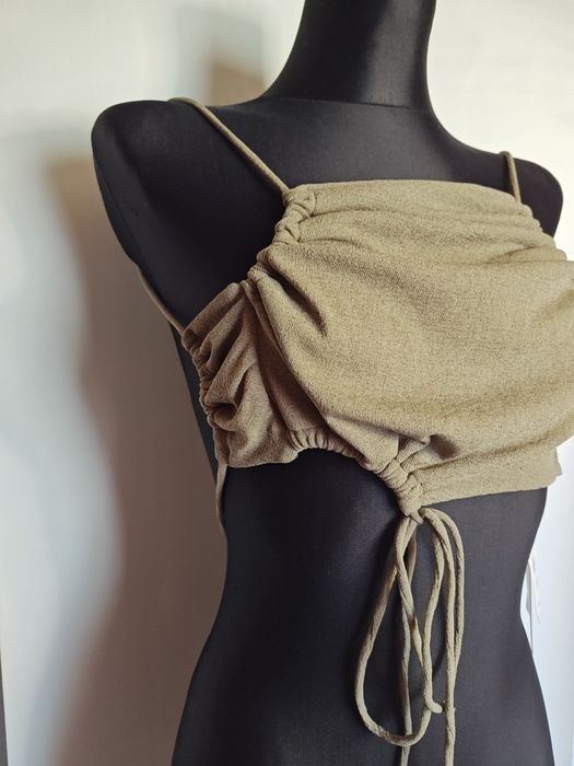 Pull& bear top nowy z metką khaki XS