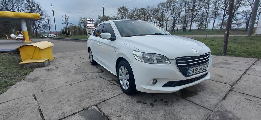 Продам автомобіль,,Peugeot 301 1.2 бензин 2013 рік,,