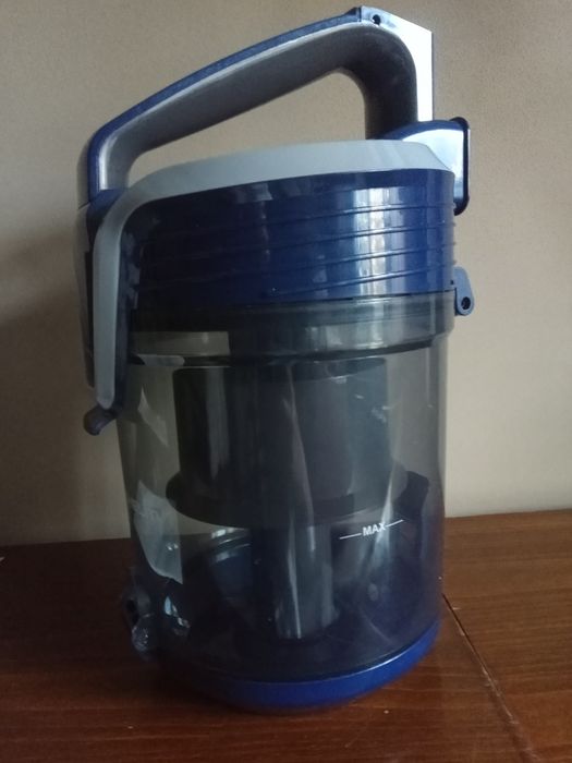 Контейнер для пылесоса Grunhelm.