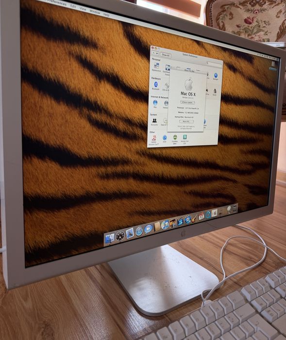 Apple cinema HD display 23 cale