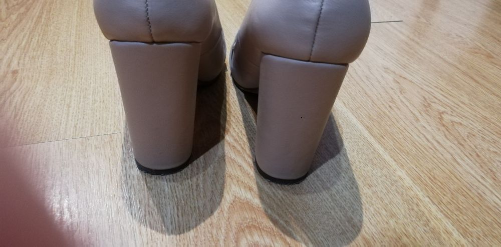 Buty eleganckie Mohito jak Nowe