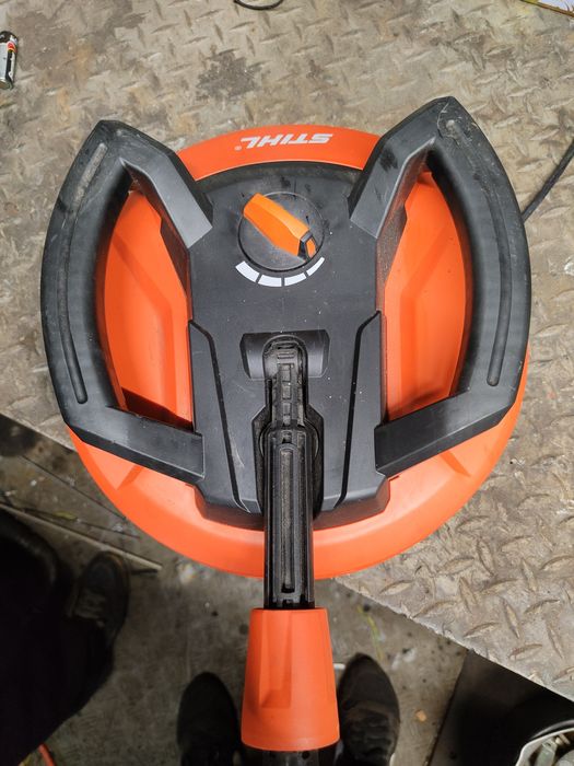Stihl Przystawka Do Czyszczenia Średnich Powierzchni