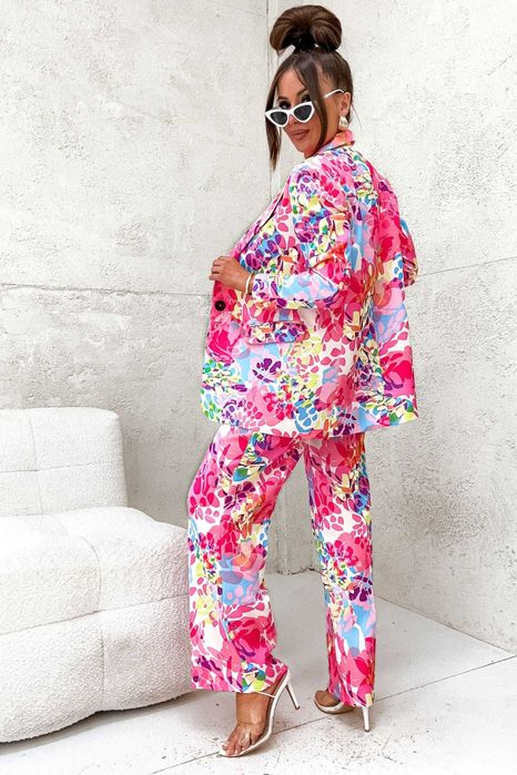 Garnitur w kwiaty róża