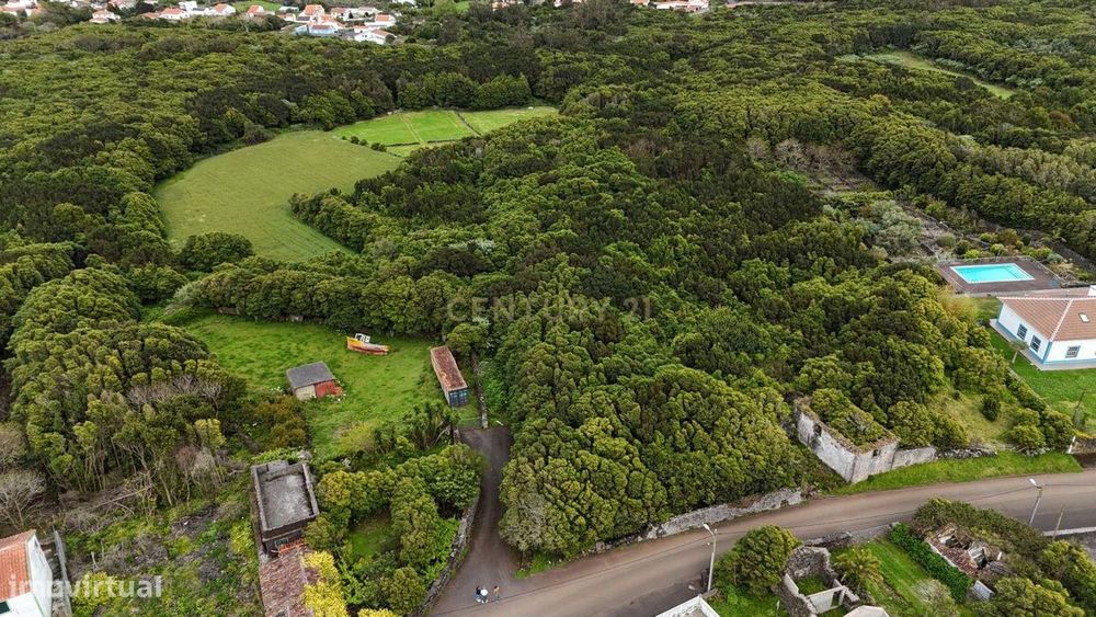 Encantador terreno em Porto Martins