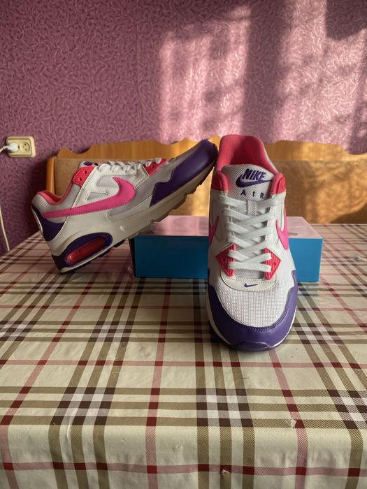 Орегінальні кросівки Nike air