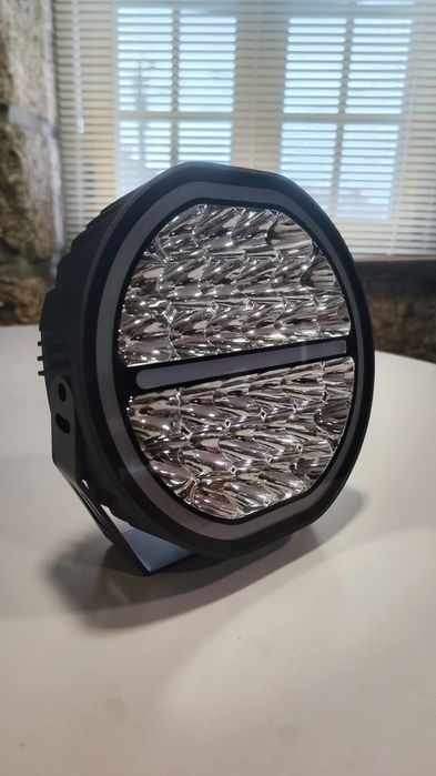 Farois longo alcance led Novos