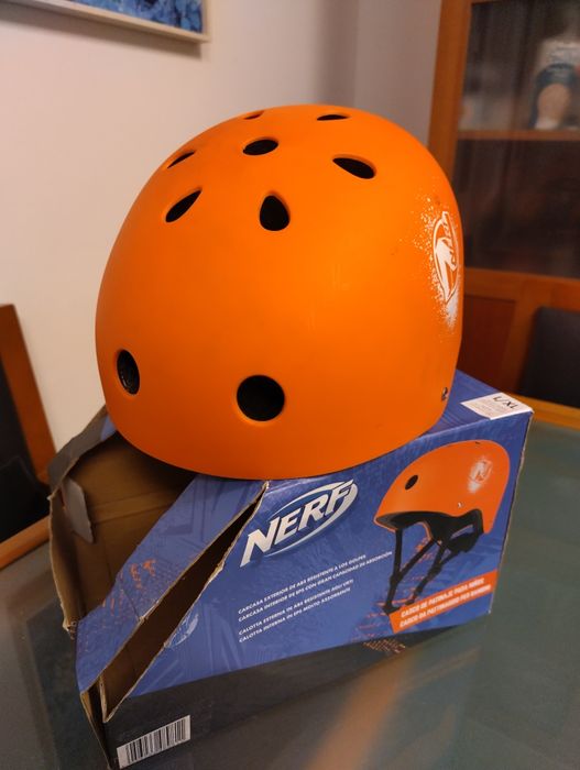 Capacete Nerf em muito bom estado