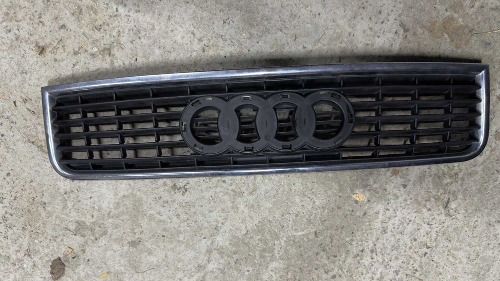 Grill kratka zderzaka audi a4b6