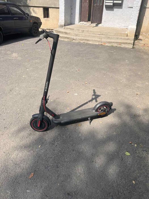 Електросамокат Xiaomi Mi Electric Scooter 4 Pro Black