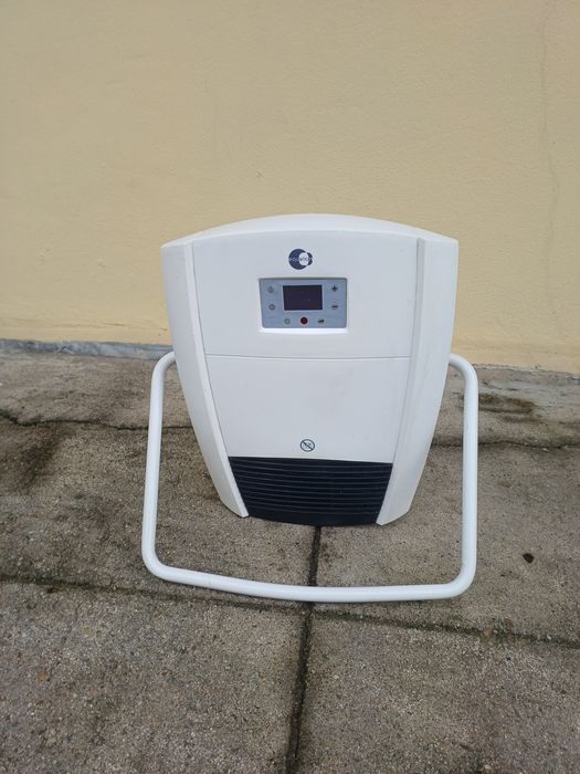 Vendo aquecedor para casa de banho novíssimo.