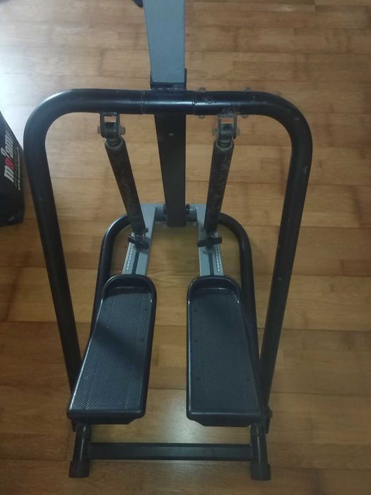 Maquina Step + aparelho abdominais