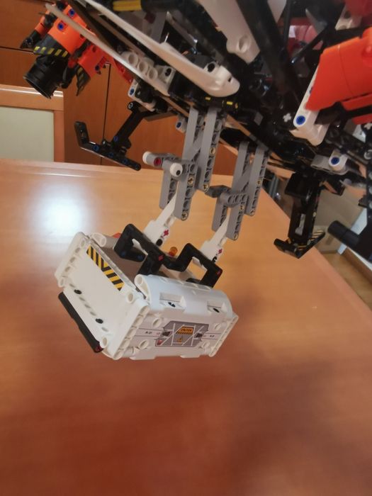 Lego 42181 Technic VTOL Heavy cargo ship