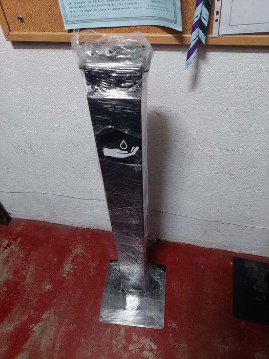 2 Dispensadores de Álcool Gel