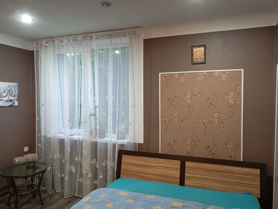 Продаж будинку в с. Давидів, ділянка 25 соток. Всі комунікації підключені.