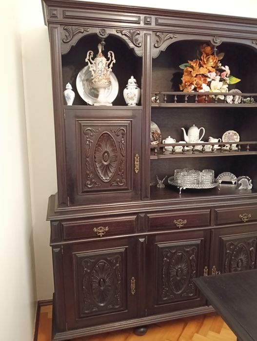 Móvel de Sala/Aparador Antigo