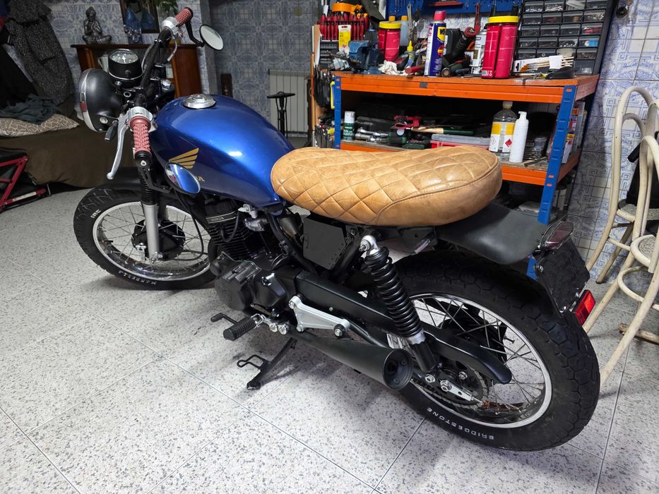 Honda CM 125 cafe racer