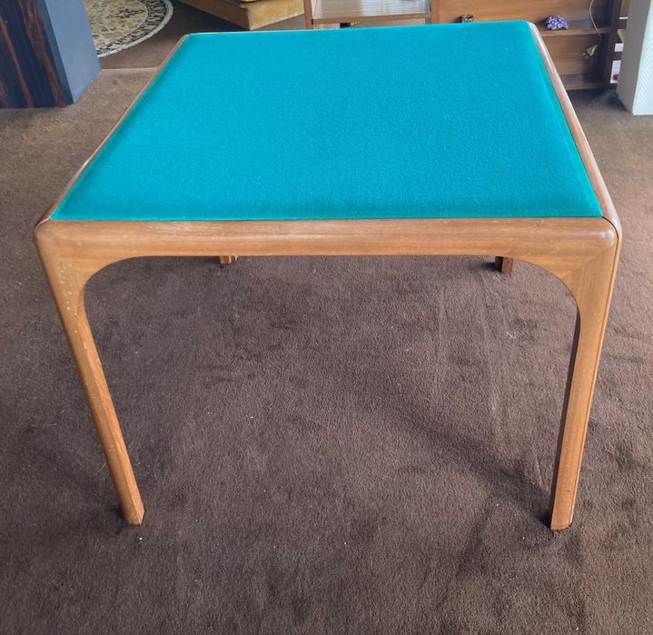 Mesa de jogo madeira