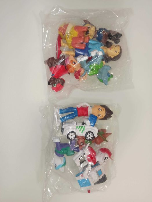 12 bonecos patrulha pata brinquedo e bolo de aniversário