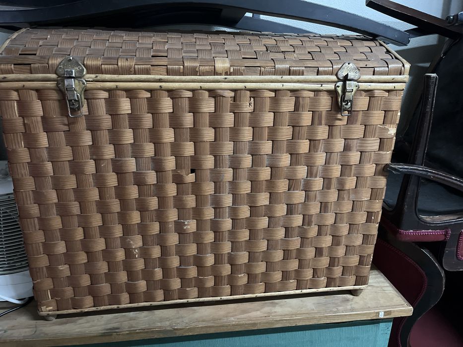 Bau  em palha e verga