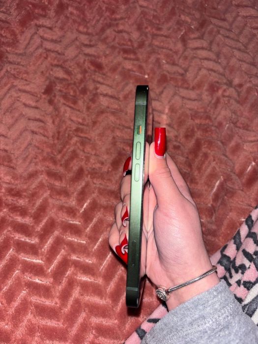 Б/у iPhone 13 / 128гб