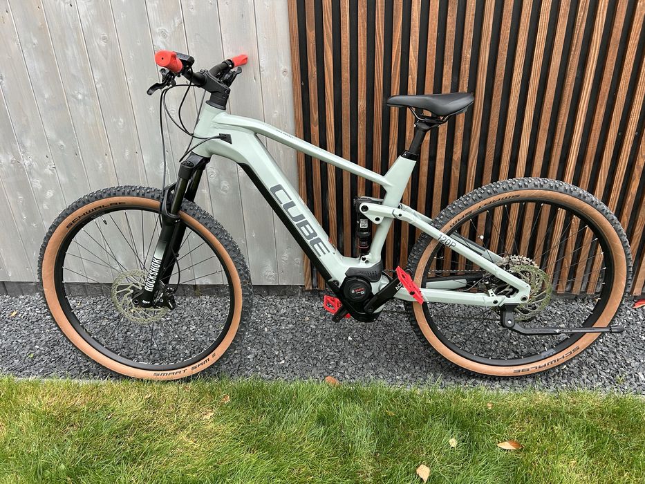 Cube stereo hybrid 120 Pro