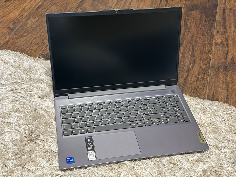 Lenovo IdeaPad Slim 3i 15” / i7-13620H / 16GB / 512GB