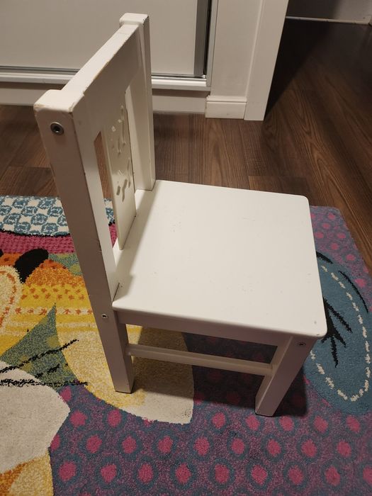 Krzesełko dla małego dziecka