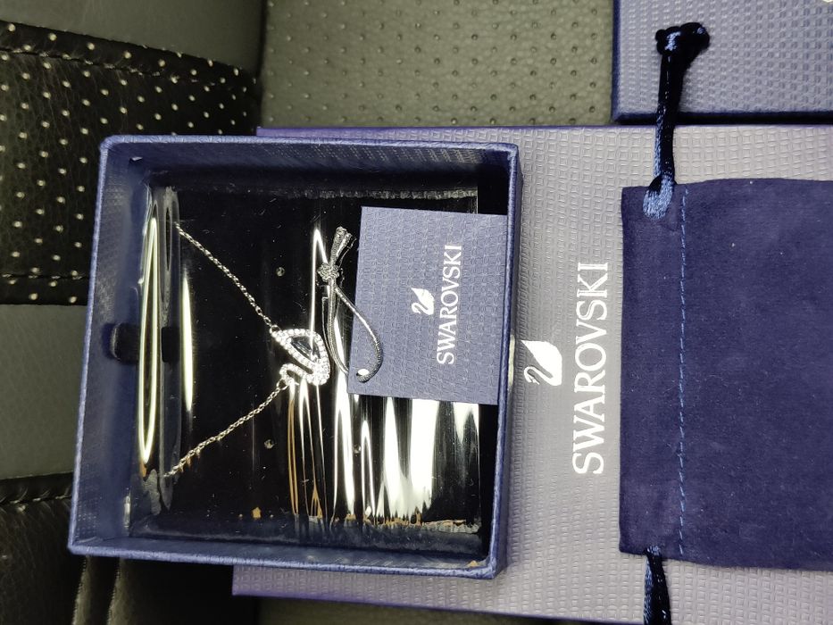 Swarovski naszyjnik łabędź