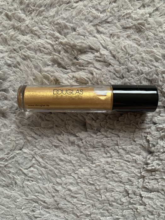 Cień do powiek w płynie DOUGLAS