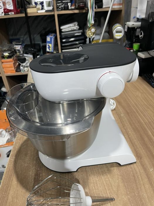 Кухонна машина Bosch MUM5