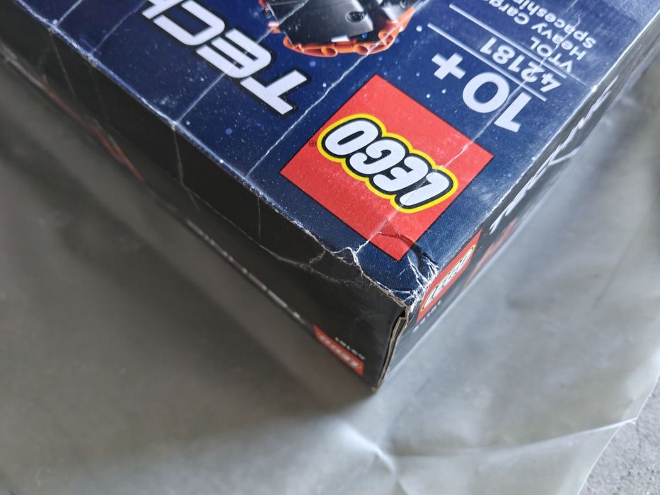 Lego Technic 42181 Transportowy statek kosmiczny