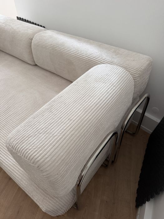 Sofá-cama de 2 lugares em veludo branco