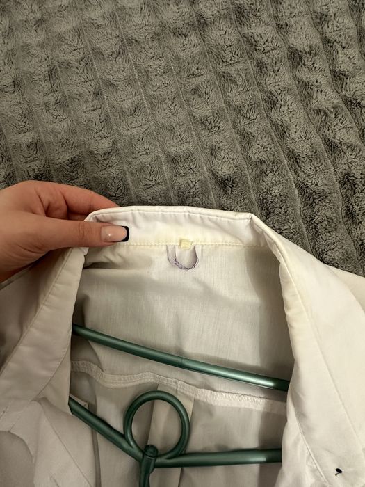 Рубашка біла жіноча