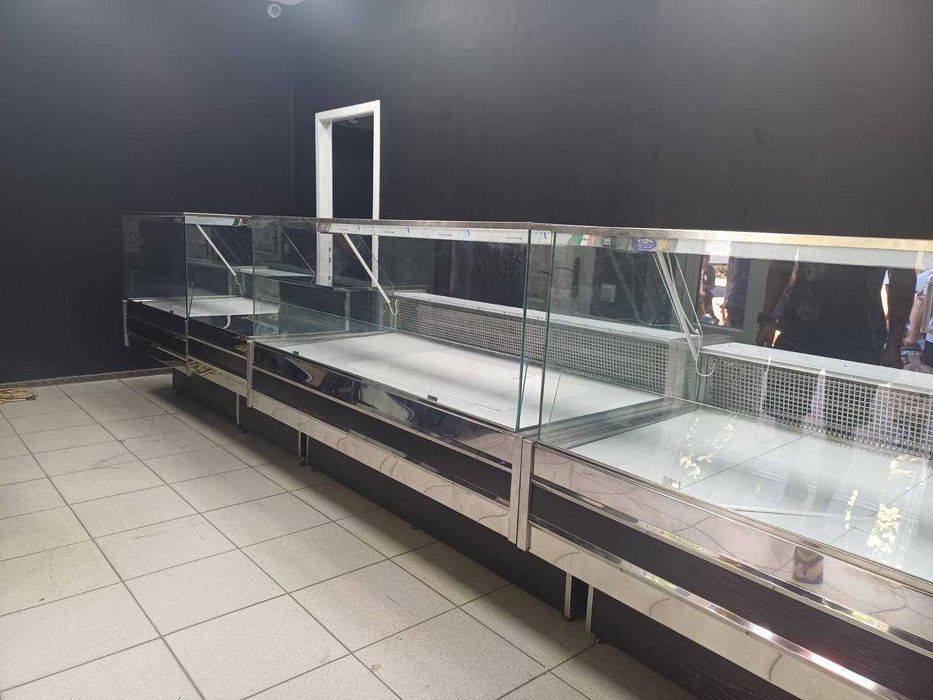 Гастрономічна холодильна вітрина КУБ/гнуте скло під м'ясо,ковбаси,рибу
