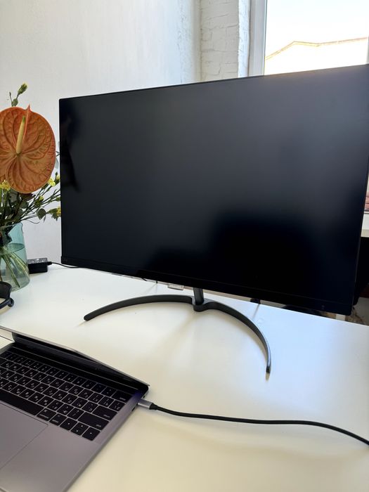 Монітор 27" Philips (276E8VJSB/00) в топ стані