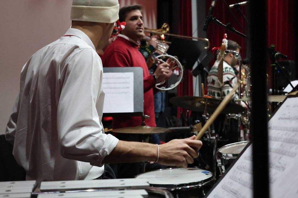 Baterista/Percussionista de banda de covers e filarmónica