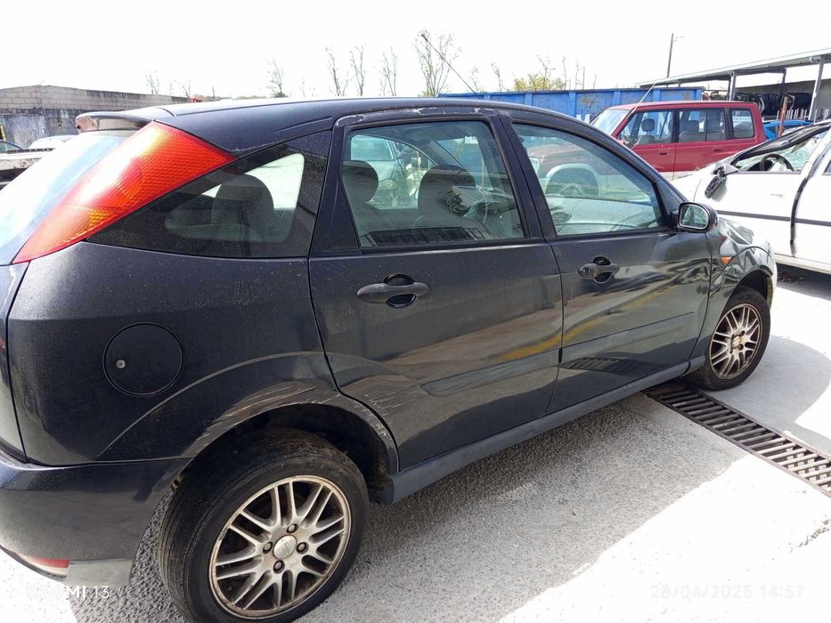 Para peças Ford Focus 1.4 ano 2000