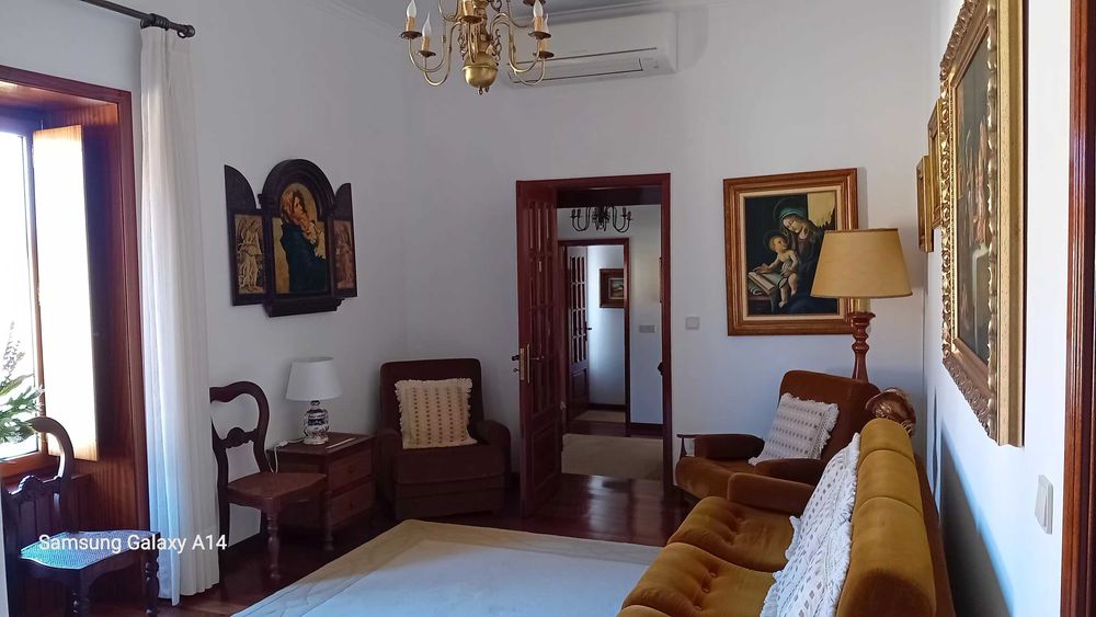 Alugo quarto em vivenda