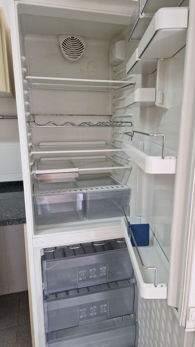 Frigorífico combinado Bosh KGS373201E