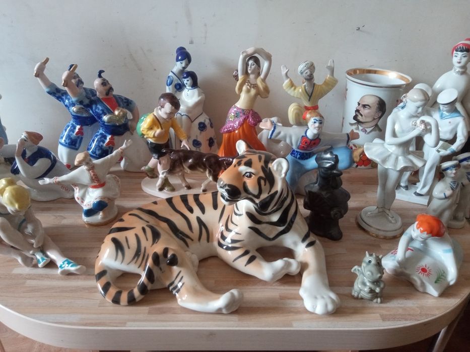 Статуэтка фигурка порцеляна фарфор