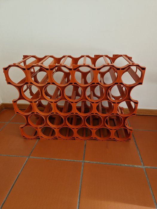 Garrafeira empilhável em PVC para 30 garrafas