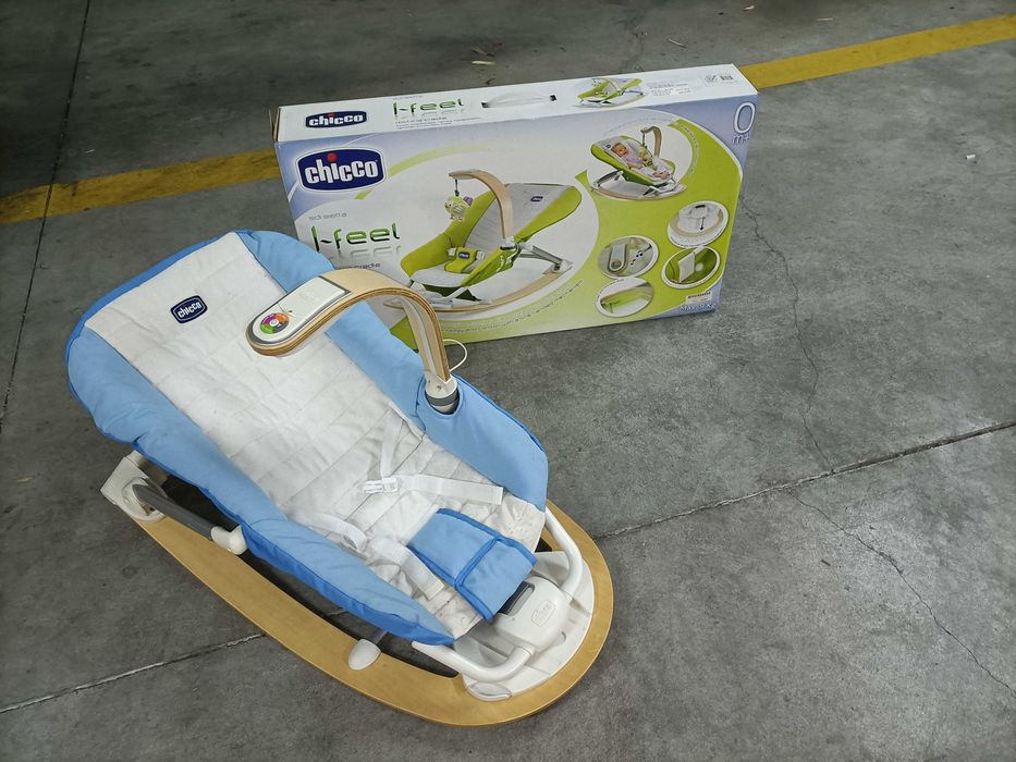 Espreguiçadeira Chicco + Almofada de amamentação + Tapete + Pega Bébé