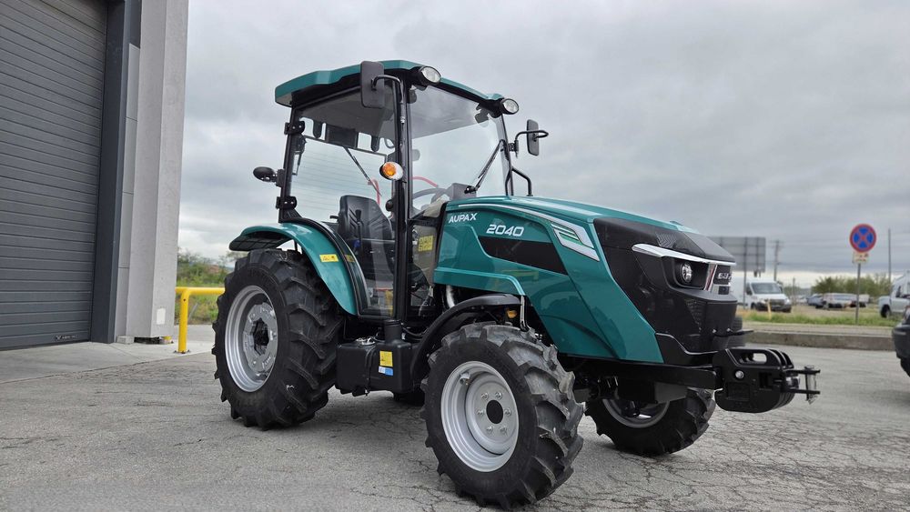 Ciagnik rolniczy Lovol M 404 - Wersja standard