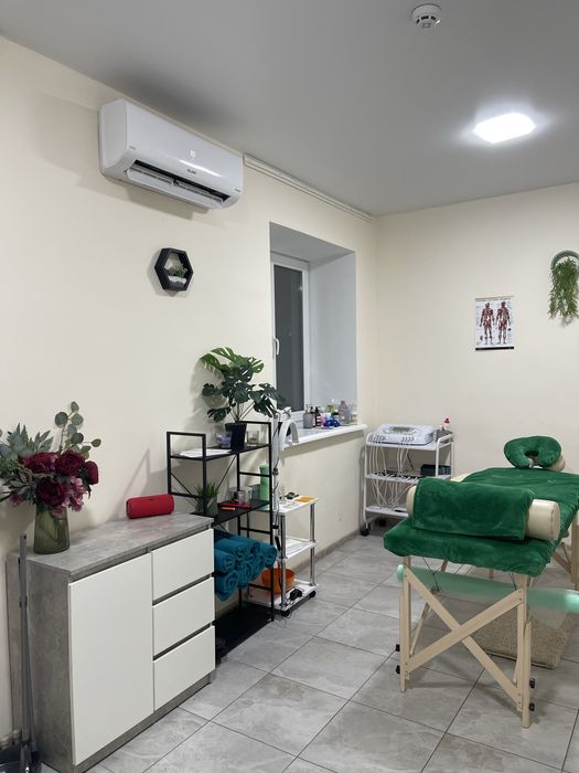 Здається робоче місце/кушетка/стіл доя майстрів