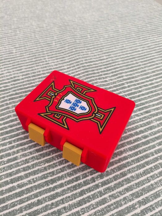 Caixa para guardar cromos do Mundial fifa com nome personalizado.